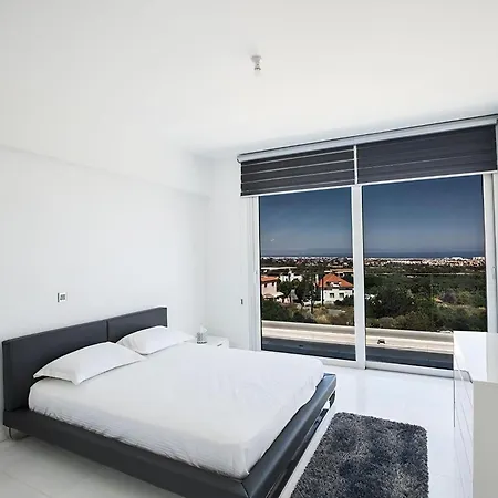 Saranta Gold - Exquisite 3 Bedroom With Private Pool And Panoramic Views Protaras