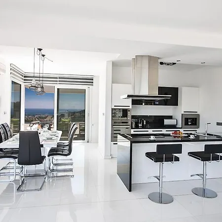 Saranta Gold - Exquisite 3 Bedroom With Private Pool And Panoramic Views Вилла