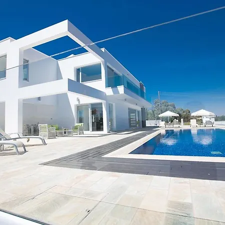 Saranta Gold - Exquisite 3 Bedroom With Private Pool Πρωταράς
