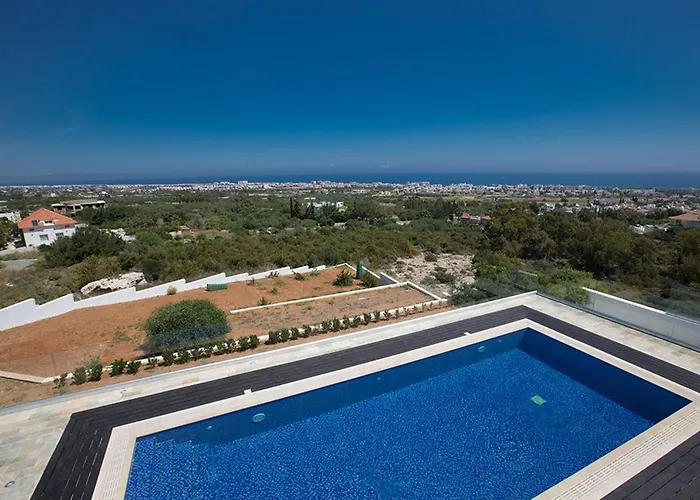 Saranta Gold - Exquisite 3 Bedroom With Private Pool Protaras