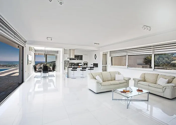 Villa Saranta Gold - Exquisite 3 Bedroom With Private Pool *